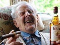 Курение и неумеренная любовь к алкогольным напиткам приближают рак на 10 лет