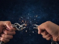 Эмоциональная зависимость: почему мы путаем боль с любовью и как вернуть себе себя